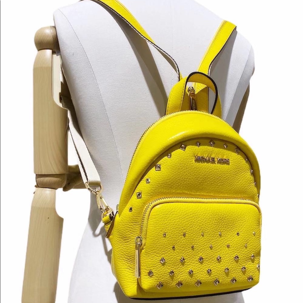💞NWT Michael Kors Convertible Backpack - Picture 4 of 11